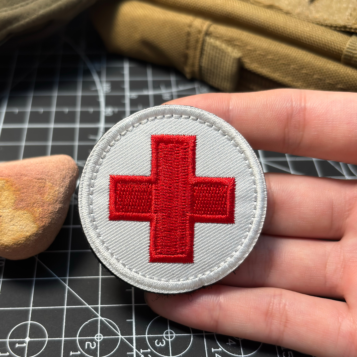 First Aid Red Cross Round Patc - First Aid Bag Kit reseña y precio